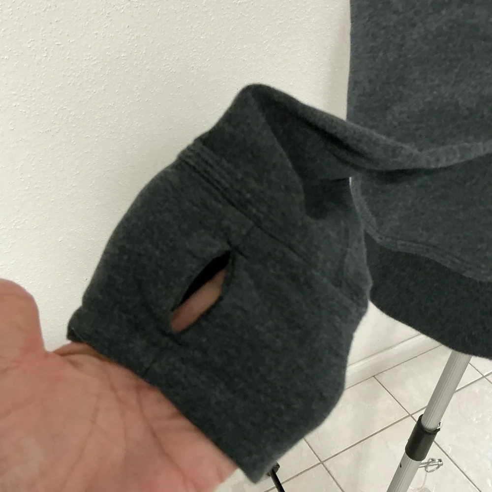 Lululemon Stress Less Funnel Hoodie Grey Thumbhole Sweatshirt Size 10